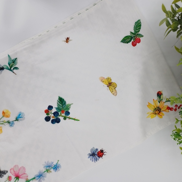 100% Cotton Table Runner - Picture 5 of 10